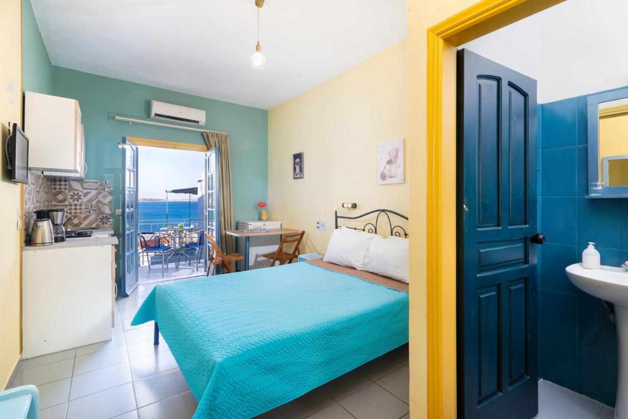 Afroditi Makry Gialos (Crete)